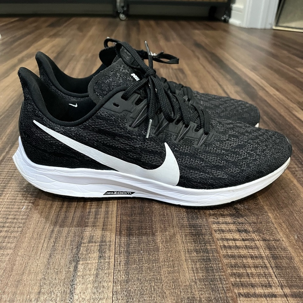 Nike Air Pegasus 36 Size 9.5 Running Shoe